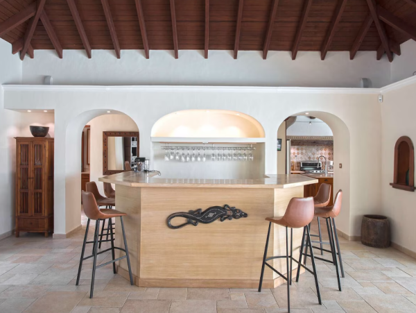 Bay Beachfront Luxury Six Bedroom Home in Saint Martin